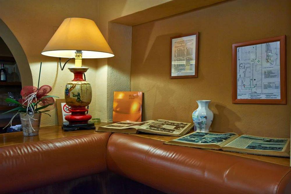 קסטיליונה דלה סטיביירה Hotel Ristorante La Grotta מראה חיצוני תמונה