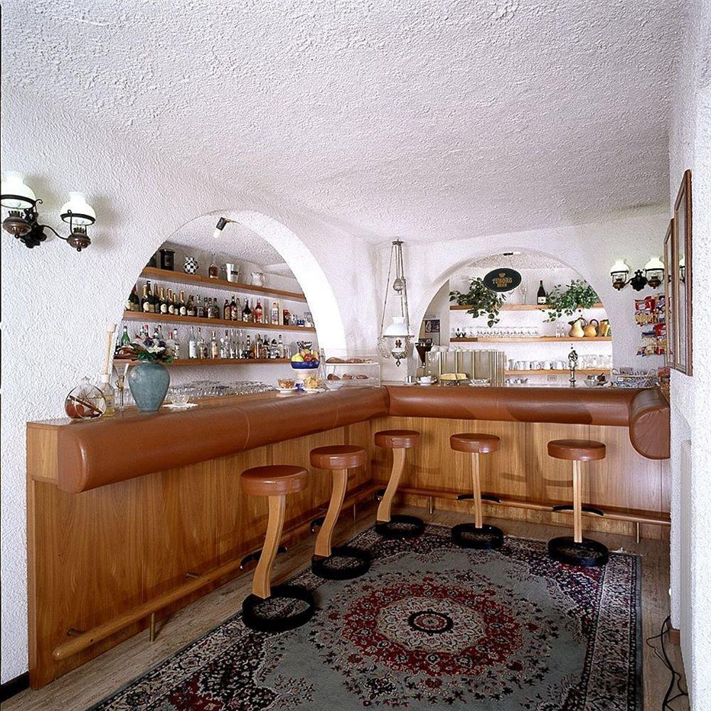 קסטיליונה דלה סטיביירה Hotel Ristorante La Grotta מראה חיצוני תמונה